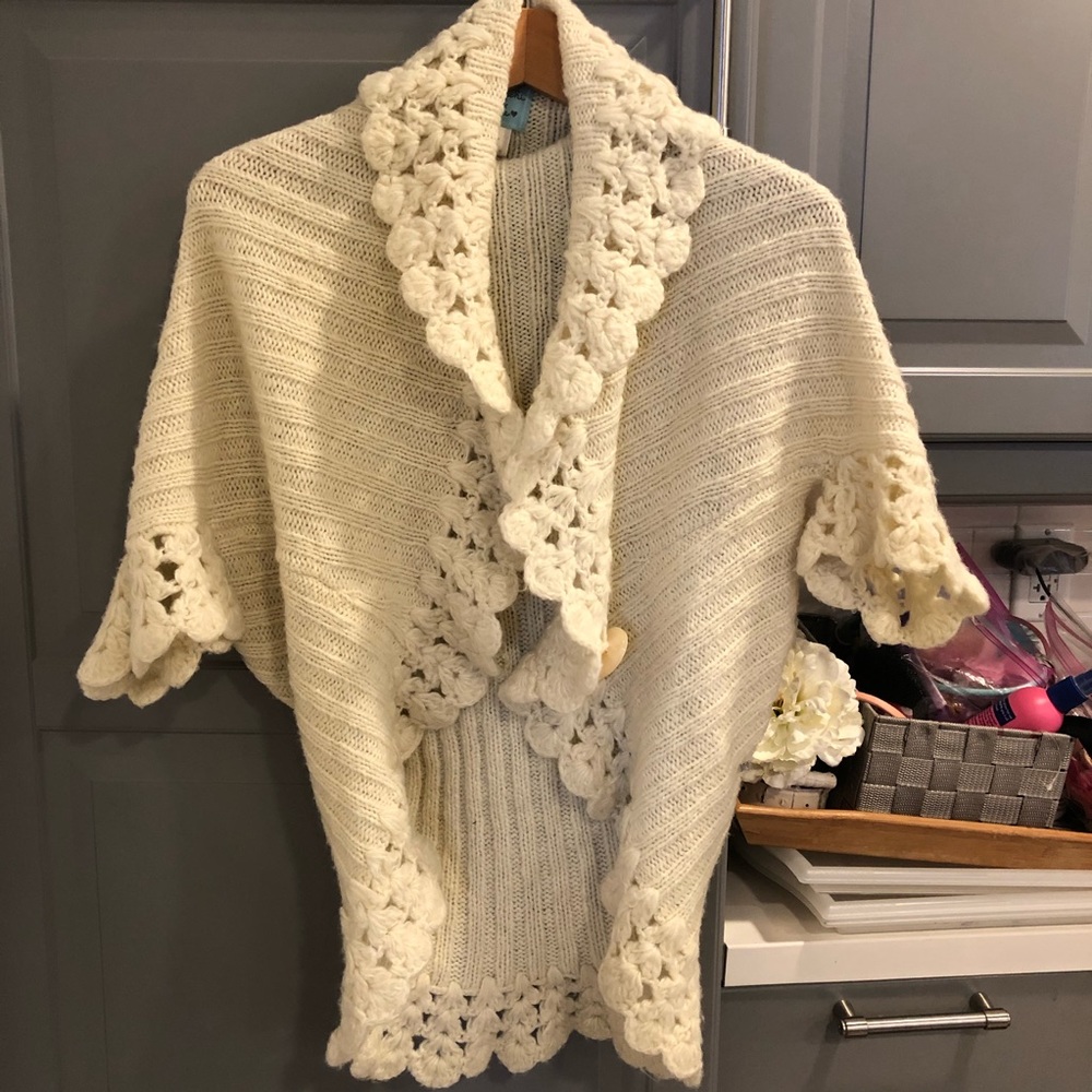 Cozy cream colored shrug/ poncho